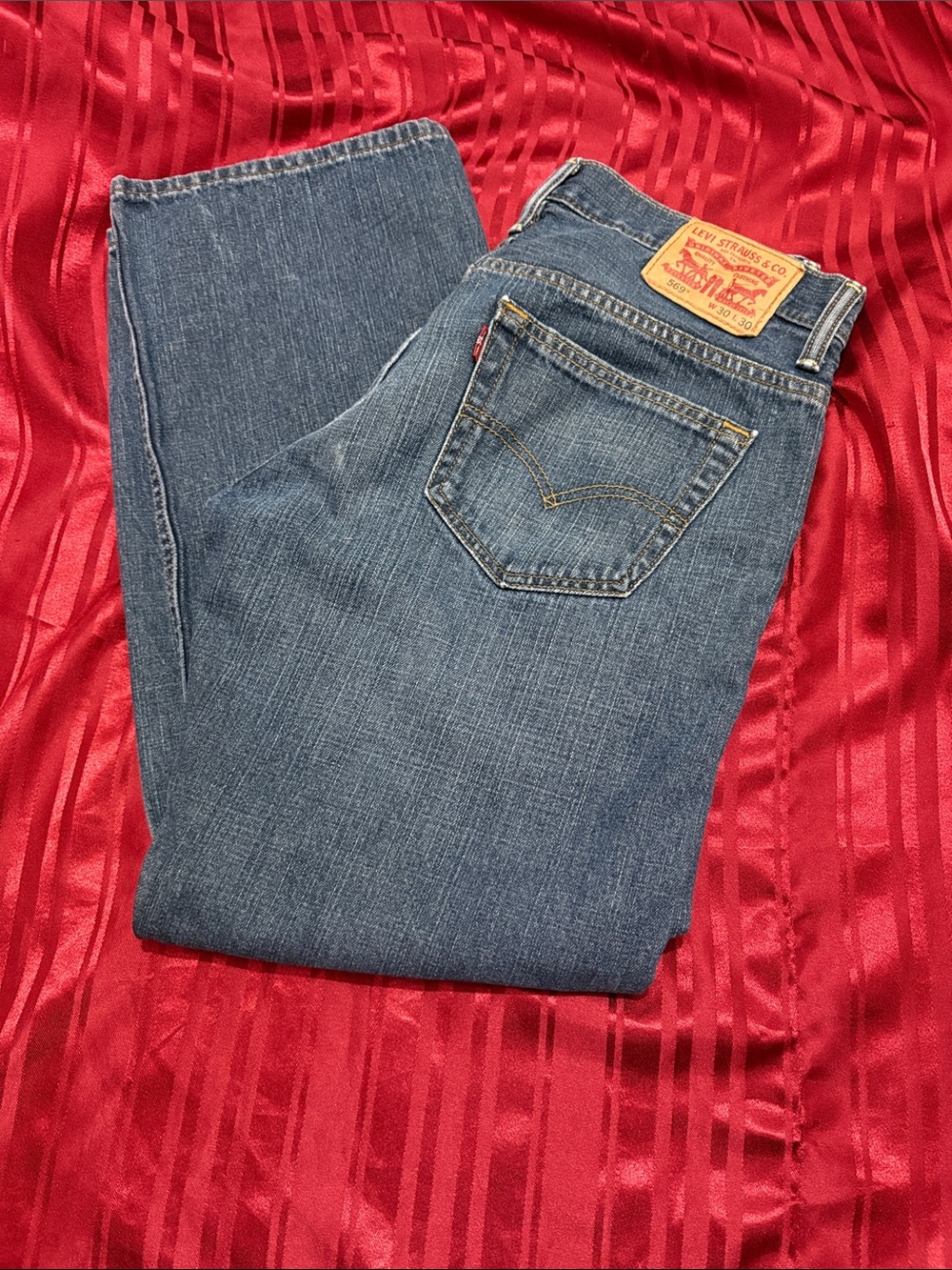 Levi's Men's Medium Blue Straight-Leg Jeans with Tan Patch